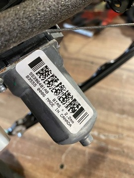 JEEP COMMANDER XK ZVEDÁK OKNO PRAVÝ PŘEDNÍ