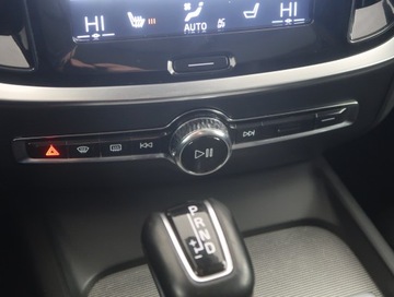 Volvo V60 II  Kombi 2.0 D4 190KM 2019 Volvo V60 D4 2.0, 187 KM, Automat, Skóra, Navi, zdjęcie 11