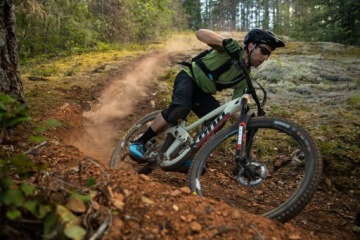 МАСЛЯНАЯ ЦЕПНАЯ СМАЗКА AGS BIKE EXTREME СМАЗКА
