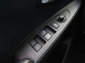 Mazda 2 III Hatchback 5d 1.5 SKY-G 90KM 2015 Mazda 2 1.5 16V, Salon Polska, Serwis ASO, zdjęcie 19