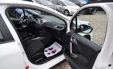 Peugeot 2008 I SUV 1.2 VTi 82KM 2013 Peugeot 2008 Benzyna Klimatyzacja 1.2 Benzyna 82KM, zdjęcie 13