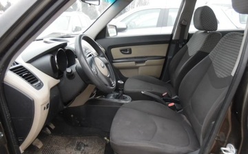 Kia Soul I Crossover 1.6 CRDI VGT 128KM 2009 Kia Soul 022010r, Salonowy. 1.6 CRDI. Lekko uszkodzony lewy tyl. Jezdzi., zdjęcie 6