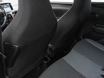 Toyota Aygo II Hatchback 3d Facelifting 1.0 VVT-i 72KM 2019 Toyota Aygo GD5L530#1.0 VVT-i X-play Ekran, zdjęcie 22