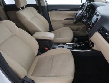 Mitsubishi Outlander III SUV Facelifting 2017 2.0 150KM 2019 Mitsubishi Outlander 2.0, Salon Polska, zdjęcie 8