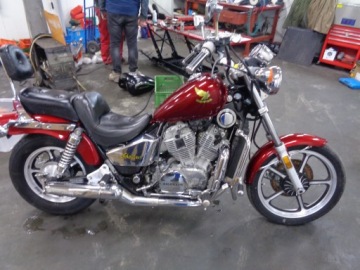 HONDA SHADOW VT 750/750/800 Крышки головок V-образного типа