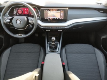 Skoda Octavia IV Liftback 1.5 TSI EVO 150KM 2024 Skoda Octavia 1.5 TSI 150KM Selection LED Matrix Virtual Kamera Hak Salon, zdjęcie 10