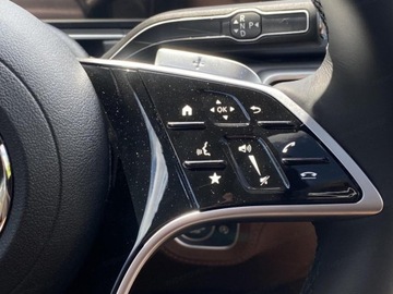 Mercedes GLE V167 SUV Facelifting 2.0 300d 269KM 2025 MERCEDES-BENZ GLE 300 d 4-Matic AMG Line 2.0 (269KM) 2025, zdjęcie 8