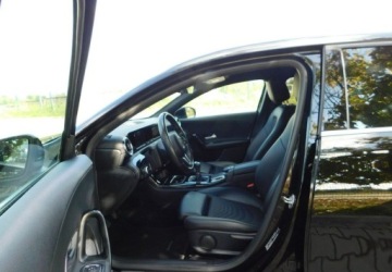 Mercedes Klasa A W177/V177 Hatchback 1.3 160 109KM 2020 Mercedes-Benz Klasa A z Gwarancja Bezwypadkowy 100 Stan Wzorcowy 1.3, zdjęcie 7