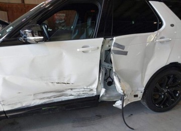 Land Rover Discovery V 2024 Land Rover Discovery 2024, 2.0L, 4x4, P300 DYNAMIC SE, od ubezpieczalni, zdjęcie 4