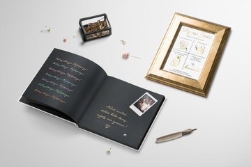 Гостевая книга на свадьбу 21х21см, фольга с защитой от царапин, надписи, черные карты, 100 страниц.