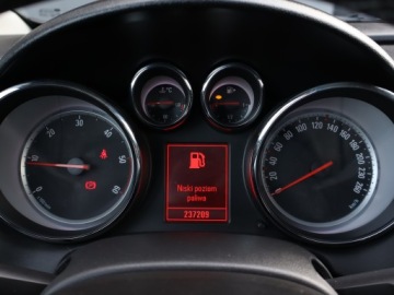 Opel Astra J Sports Tourer 1.7 CDTI ECOTEC 110KM 2011 Opel Astra 1.7 CDTI, Salon Polska, Navi, Klima, zdjęcie 10