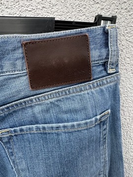 Hugo Boss W33 L32 stylowe błękitne spodnie jeansowe vintage