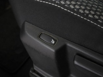 Dacia Duster II SUV 1.2 TCe 125KM 2018 Dacia Duster navi klima auto grzane fotele, zdjęcie 32