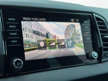 Skoda Karoq Crossover Facelifting 1.5 TSI ACT 150KM 2022 Skoda Karoq Sportline, Canton, Tryby Jazdy, Ambiente, ACC, APP 1.5 Benzyna, zdjęcie 34