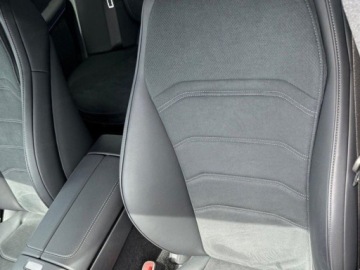 Mercedes Klasa E W214 Sedan 2.0 220d 197KM 2025 E Klasa 220 d 4-Matic AMG 2.0 (197KM) 2025, zdjęcie 6