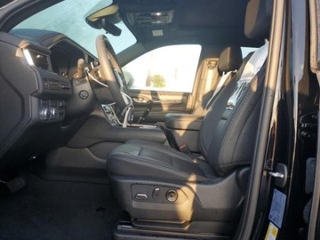 GMC Yukon 2024, 6.2L, 4x4, XL DENALI, porysowany lakier 6.2 Benzyna 420KM, zdjęcie 7