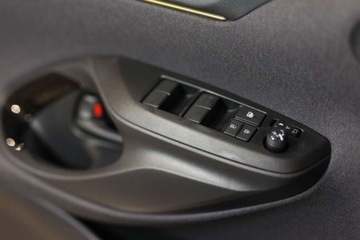 Toyota 2023 Toyota Yaris Cross Cross Hybrid 1.5 Adventure 4x4 1.5 Hybryda 116KM, zdjęcie 18