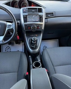 Toyota Verso Minivan Facelifting 1.6 D-4D 112KM 2015 Toyota Verso Navi, Dach panoramiczny, Kamera, 7 osobowy 1.6 Diesel 112KM, zdjęcie 7