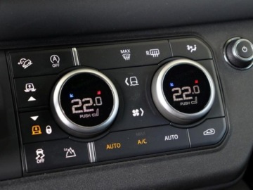 Land Rover Defender IV (L663) 2025 LAND ROVER Defender 130 5.0 P425 Outbound Suv 2025, zdjęcie 10