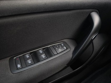 Renault Megane IV Hatchback 5d 1.3 TCe 140 FAP 140KM 2019 Renault Megane 1.3 Benzyna 140KM, zdjęcie 8