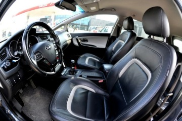 Kia Ceed II Kombi 1.6 CRDi 110KM 2012 Kia Cee'd 1,6 CRDi Xenon Ledy Skóra Grzana, zdjęcie 5