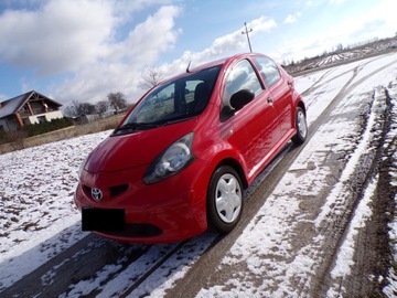 Toyota Aygo I 2009 TOYOTA AYGO 1.0 BENZ AUTO Z NIEMIEC ZAREJESTROWANA, zdjęcie 1