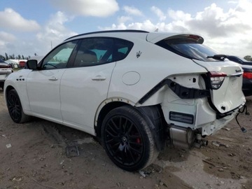 Maserati Levante 2022 Maserati Levante Base 2022 3.0l 3.0 Benzyna 345KM, zdjęcie 1