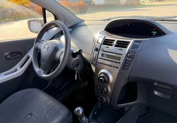Toyota Yaris II Hatchback 5d 1.33 Dual VVT-i 101KM 2009 Toyota Yaris Toyota Yaris 1.33 Luna 1.3 Benzyna 100KM, zdjęcie 10