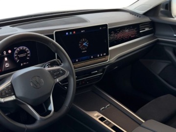 Volkswagen Passat B8 Variant Facelifting 2.0 TDI SCR 150KM 2024 Volkswagen Passat Bezwypadkowy Bogate wyposazenie faktura VAT 2.0 Diesel, zdjęcie 11
