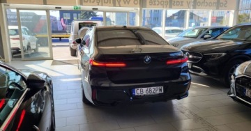 BMW Seria 7 G70 2023 BMW Seria 7 Salon Polska Radary automatyczne drzwi wszystkie pakiety Mpro, zdjęcie 1
