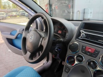 Fiat Panda II Hatchback 5d 1.2 8v 60KM 2005 Fiat Panda 1.2 Benzyna 60KM Klima Import Raty Oplaty 1.2 Benzyna 60KM, zdjęcie 21