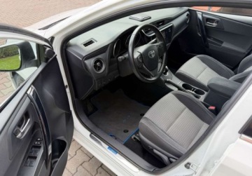 Toyota Auris II Touring Sports Facelifting 1.8 Hybrid 136KM 2017 Toyota Auris 1,8 HYBRID Lift Kamera KEY-LESS PDC Bezwypadkowy ASO Dla wyma, zdjęcie 19