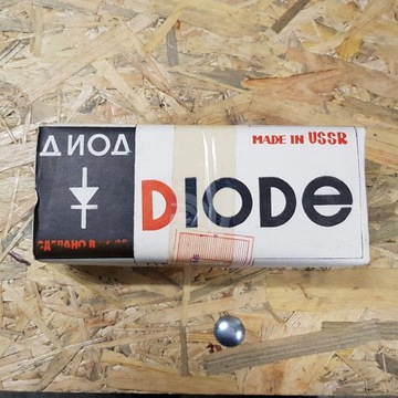 DIODA PROSTOWNICZA MADE IN USSR PUDEŁKO 300 SZT