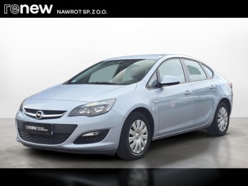 Opel Astra J Sedan 1.4 Turbo ECOTEC 140KM 2015 Astra IV 1.4 T Active