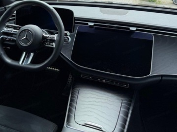 Mercedes Klasa E W214 Sedan 2.0 220d 197KM 2025 E Klasa 220 d 4-Matic AMG 2.0 197KM 2025, zdjęcie 5