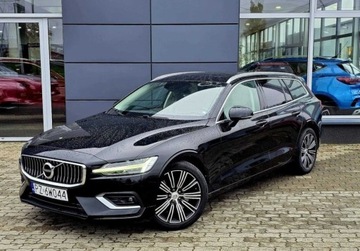 Volvo V60 II  Kombi 2.0 T5 250KM 2019 Volvo V60 2.0 PB 250KM AT Inscription Serwis ASO Gwarancja Szyberdach Weba, zdjęcie 1