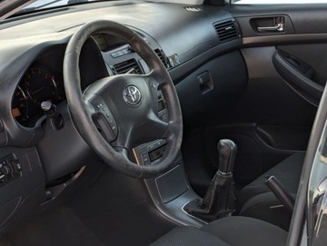 Toyota Avensis II Sedan 1.8 VVT-i 129KM 2004 Toyota Avensis 1.8 VVTI LPG Klima Tempomat Serwis Gwarancja 1.8 129KM, zdjęcie 20