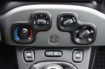 Fiat Panda III 4x4 Seria 1  0.9 TwinAir 85KM 2017 Fiat Panda 0.9 Benzyna 85 KM, 4x4, Klimatyzacja, Hak, GWARANCJA Benzyna, zdjęcie 14