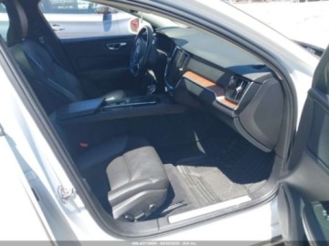 Volvo S60 III 2019 Volvo S60 2019 Volvo S60 T6 AWD Momentum 2.0 Benzyna 316KM, zdjęcie 4