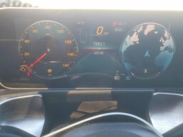 Mercedes GLB 2021 Mercedes-Benz GLB 250 2021 2.0 Benzyna 221KM, zdjęcie 9