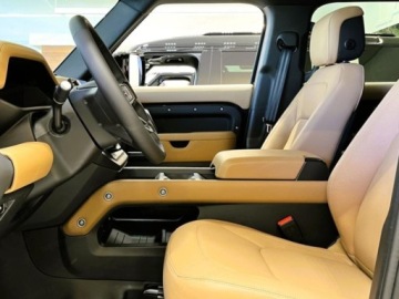 Land Rover Defender IV (L663) Hard Top 90 3.0D R6 250KM 2025 Defender 110 D250 X-Dynamic HSE 3.0 (250KM) 2025, zdjęcie 4