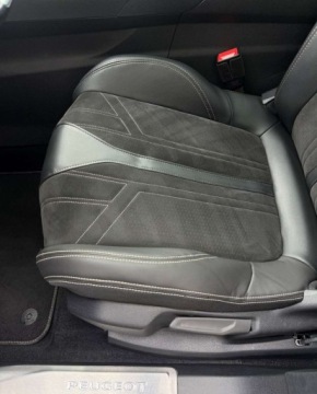 Peugeot 3008 II Crossover Facelifting  1.2 PureTech 130KM 2021 Peugeot 3008 Peugeot 3008 1.2 PureTech GT SampS 1.2 Benzyna 130KM, zdjęcie 19