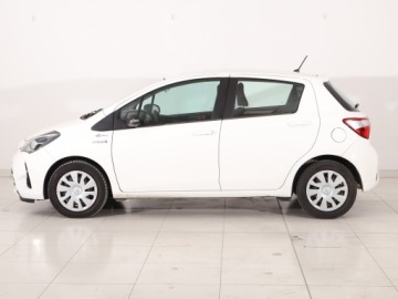 Toyota Yaris III Hatchback 5d Facelifting 2017 1.5 Hybrid 100KM 2020 Toyota Yaris 1.5 Hybrid, Salon Polska, zdjęcie 2