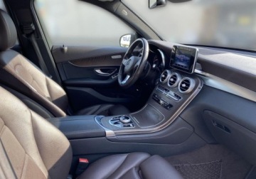 Mercedes GLC C253 SUV 2.1 220 d 170KM 2017 Mercedes-Benz GLC 220 d 4-Matic Salon PL Toyota Mikolajczak Leszno 2.1, zdjęcie 11