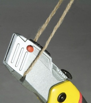 СКЛАДНОЙ НОЖ С ВЫДВИЖНЫМ ЛЕЗВИЕМ 14 СМ STANLEY