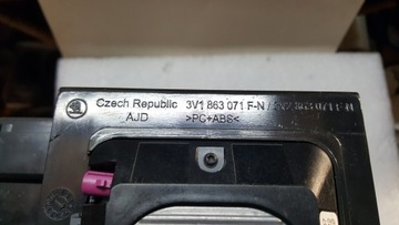 Индукционное зарядное устройство пепельницы SKODA SUPERB III 3V1863071