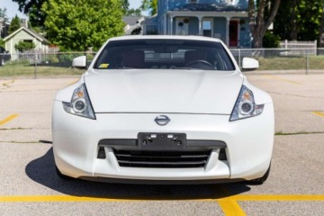 Nissan 370Z 2009 Nissan 370 Z Touring Coupe 2009 3.7 Benzyna 332KM, zdjęcie 8