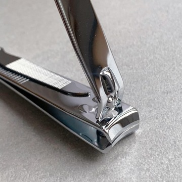 БОЛЬШАЯ ГИЛЬОТИНА ДЛЯ СТРИЖКИ НОГТЕЙ И РУК