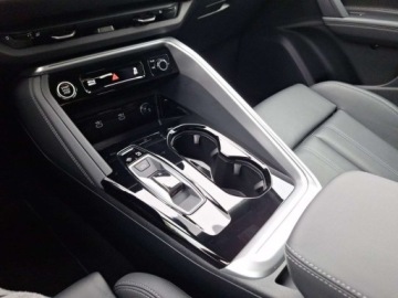 Audi Q5 II SUV Facelifting 2.0 40 TFSI MHEV 204KM 2025 Audi Q5 40 TFSI Quattro S tronic HAK Ambiente FV VAT 23 2.0 Benzyna, zdjęcie 13