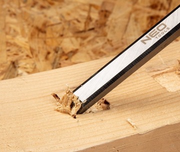 NEO 37-932 ДОЛОТО 32 ММ CRV ДВУХКОМПОНЕНТНАЯ РУКОЯТКА